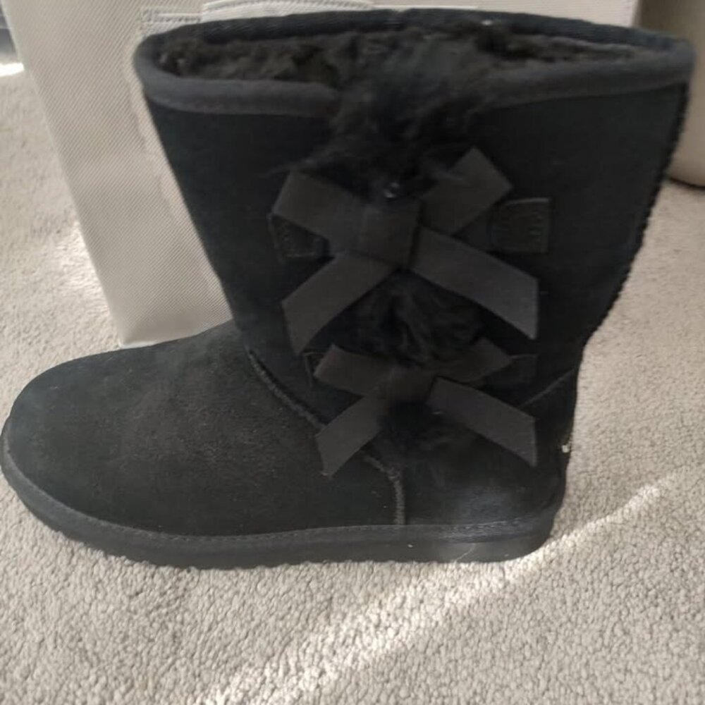 NEW Koolaburra by UGG Sz. 7 Never Worn